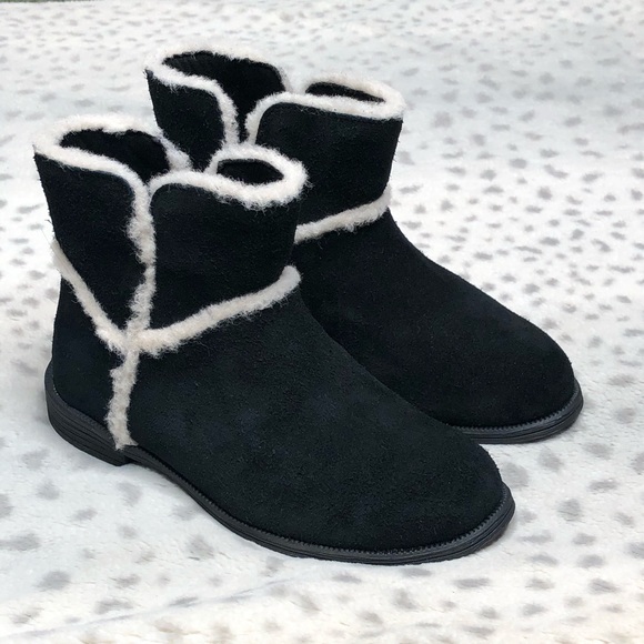 Ugg Coletta Ankle Bootie Suede Shearling Boot - Picture 2 of 7
